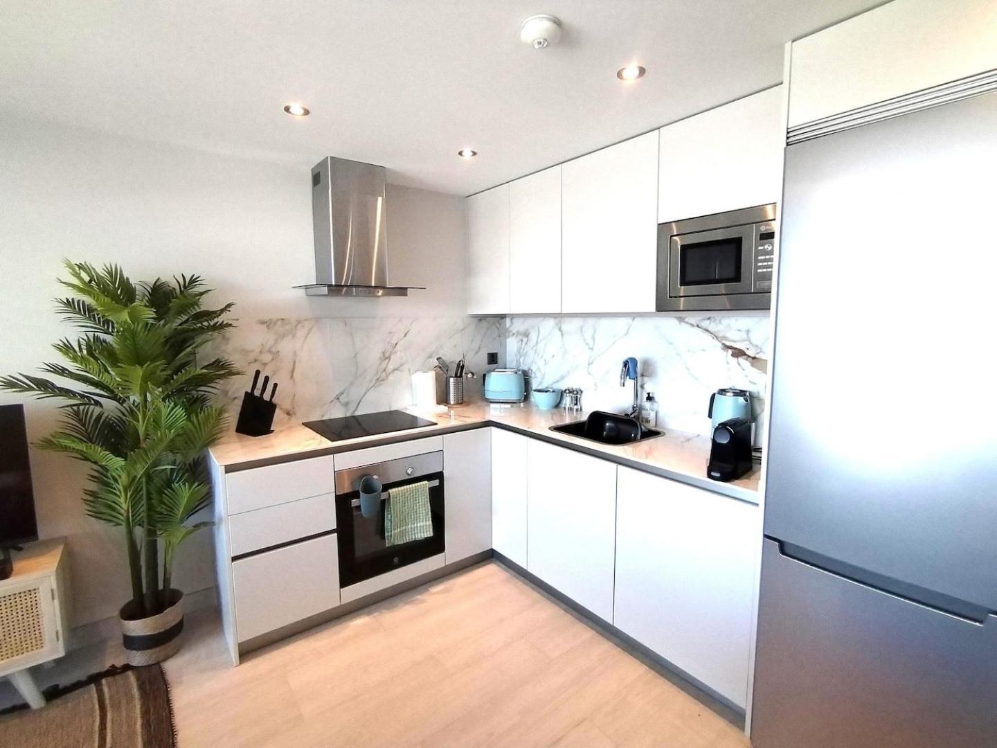 Marina Club Luxury Private Studio With Pool And Incredible Views Gibraltar Luaran gambar