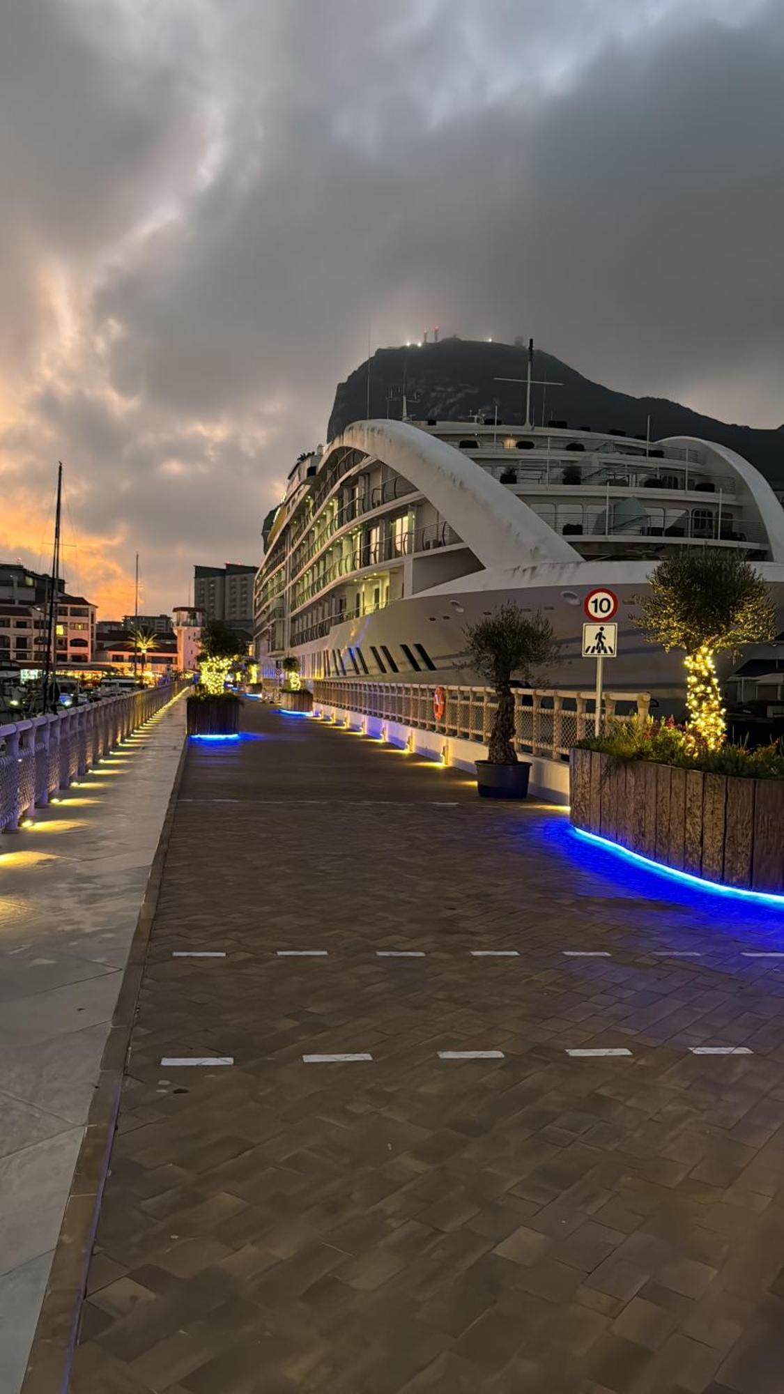 Marina Club Luxury Private Studio With Pool And Incredible Views Gibraltar Luaran gambar