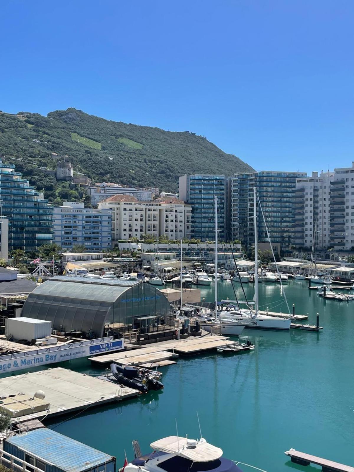 Marina Club Luxury Private Studio With Pool And Incredible Views Gibraltar Luaran gambar