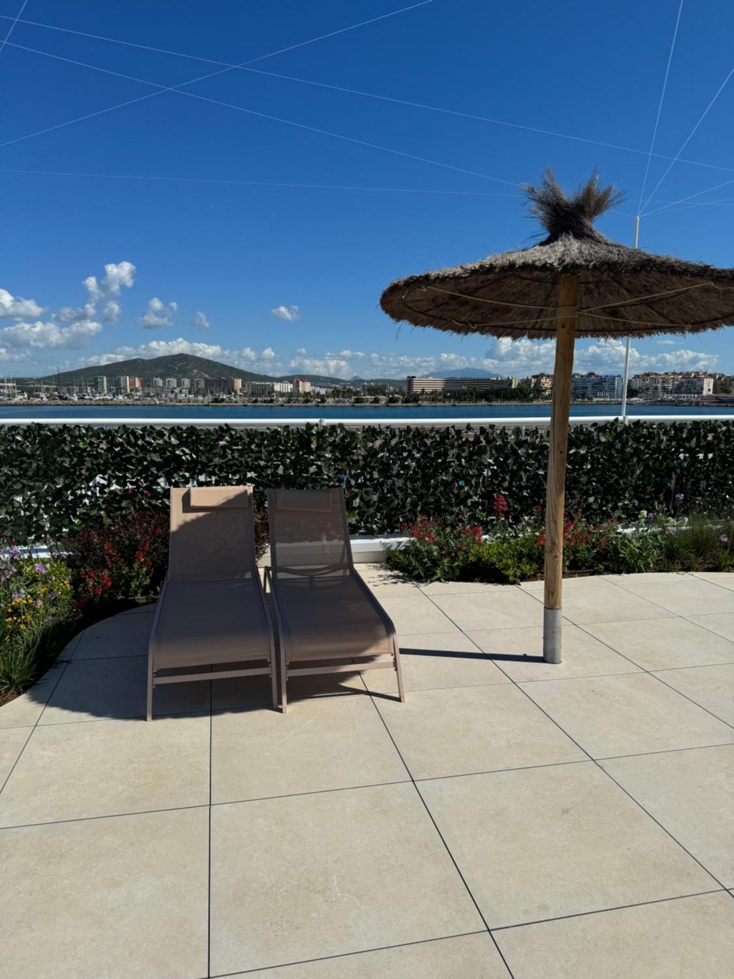 Marina Club Luxury Private Studio With Pool And Incredible Views Gibraltar Luaran gambar