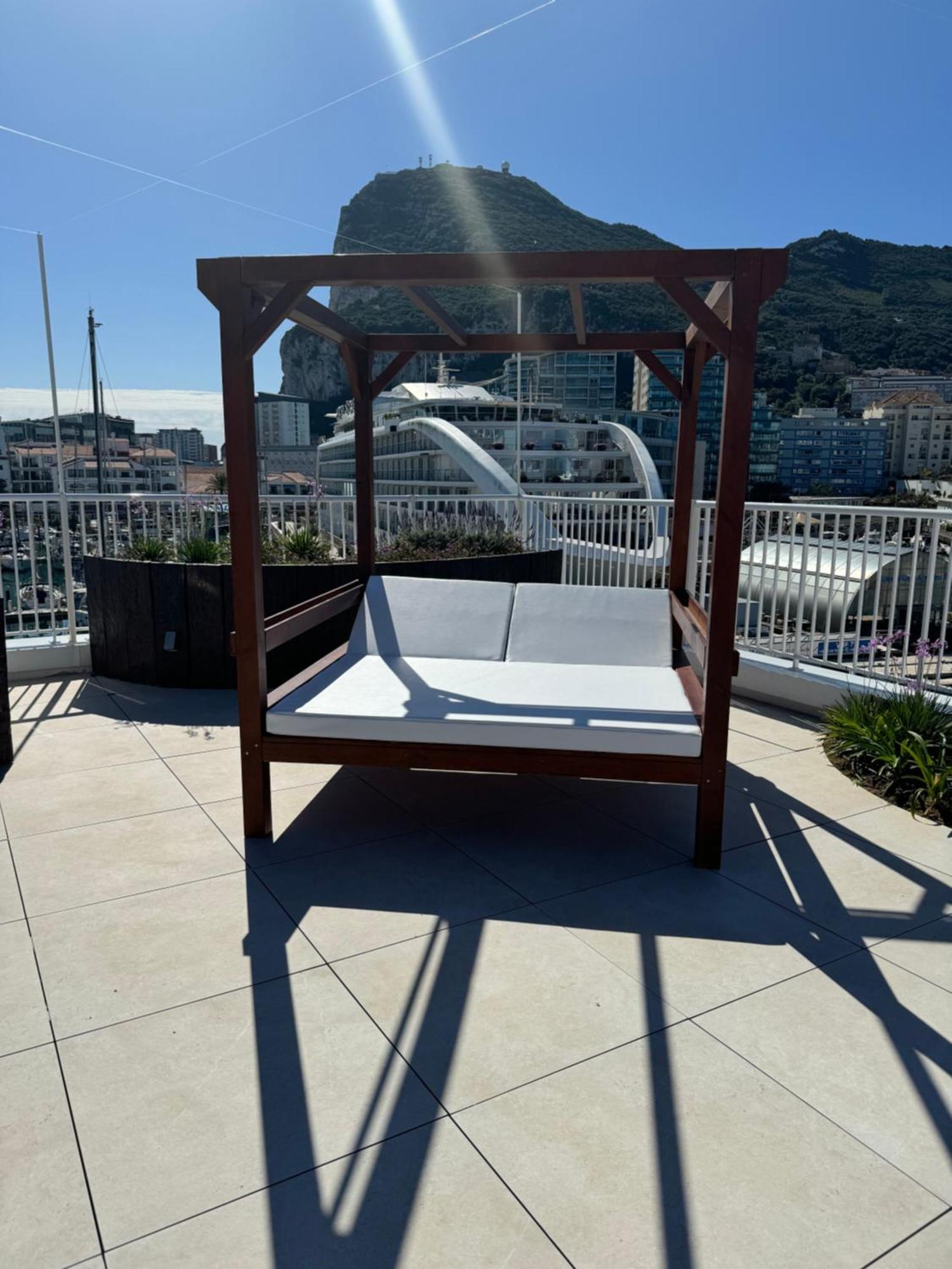 Marina Club Luxury Private Studio With Pool And Incredible Views Gibraltar Luaran gambar